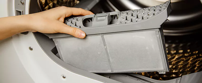 Signs Of A Clogged Dryer Lint Trap in Oakdale, California